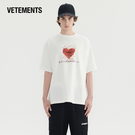 Three-dimensional love heart sound wave element print T-shirt